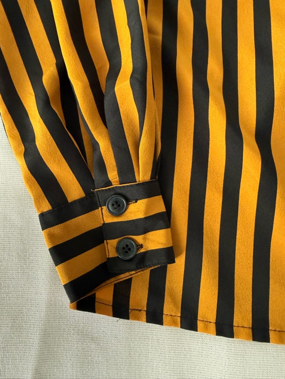 Jones New York Blouse Womens Size 8 Striped Black & Mustard Yellow Button Down - Picture 5 of 6